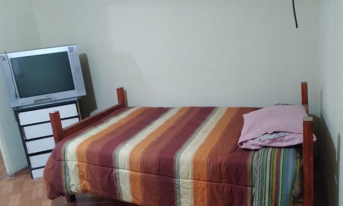 Calama House | Cozy Double Room for 3 with Pet-Friendly Amenities