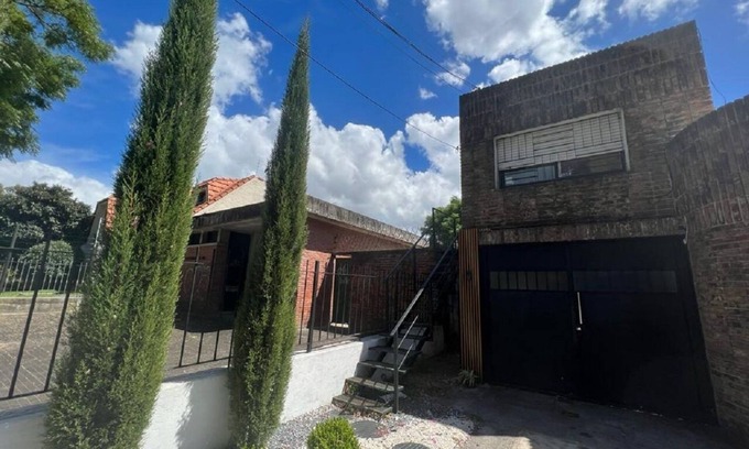 Carrasco Apartment | Cozy Room in Carrasco Near the Airport with Great Amenities