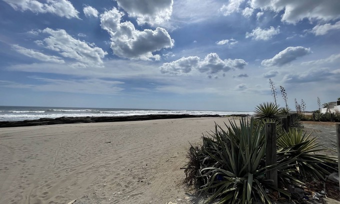Pochomil House | Relaxing Stay Just 2 Minutes from the Beach