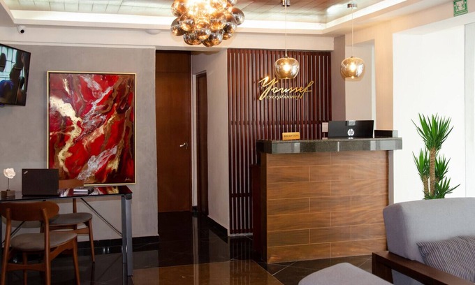 Centro Hotel | Modern Rooms with Breakfast on Paseo de Montejo