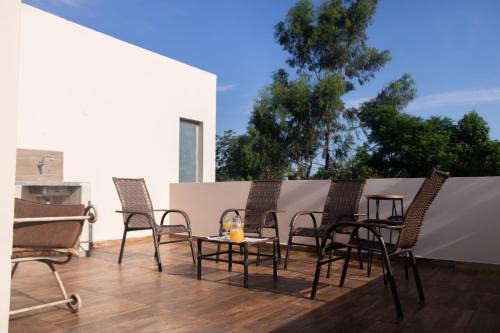 Encarnacion House | Inviting Room with Spacious Terrace in Encarnacion