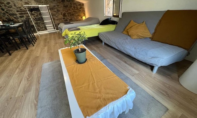 Biescas House | Spacious Rooms for Groups in Central Biescas