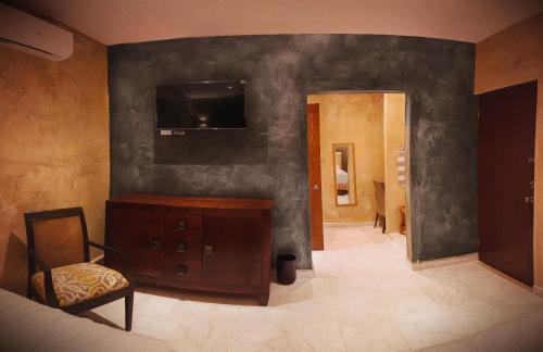 Chichen Itza - Valladolid Apartment | Petra Rooms: Family-Friendly Stay with Great Amenities