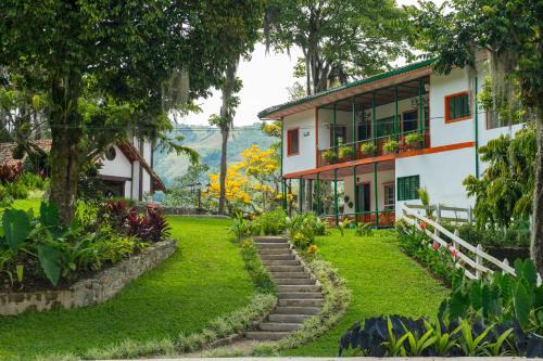 Las Mercedes Apartment | Cozy Alojamiento Rural Fogón de Palo with Pool & Breakfast
