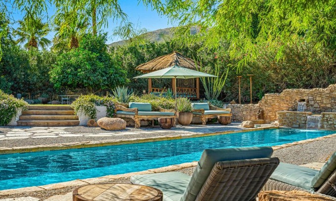 Magnesia Falls Cove House | Explore Hacienda Hideaway: Pet-Friendly Retreat with Pool