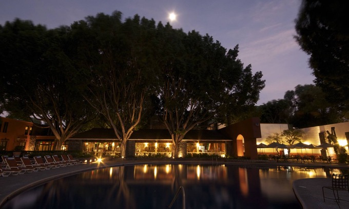 Jurica Hotel | Experience Elegance at Hacienda Jurica by Brisas Hotel
