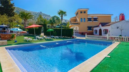 Priego de Cordoba House | Unforgettable Oceanfront Stay at Hacienda La Toscana