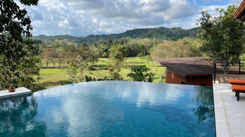 Canton Parrita Cabin | Hacienda las colinas
