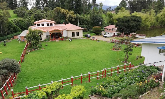 El Rosal Cabin | Hacienda Moncora: Ideal Retreat for Family and Friends