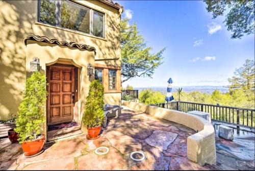 Los Gatos Cabin | Cozy Hacienda Guest Studio - Pet and Child Friendly Stay