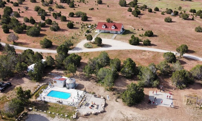 Spring City House | Pet-Friendly Hacienda Roja: Ideal Stay at Wind Walker Homestead