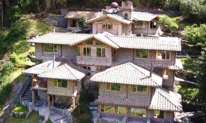 Quito Hotel | Experience the Elegance of Hacienda Rumiloma by Rotamundos