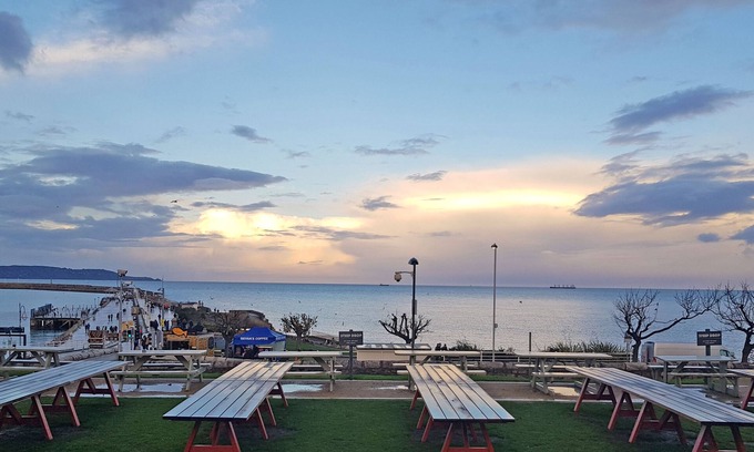 Dun Laoghaire Hotel | Discover Haddington House: 4-Star Getaway with Breakfast