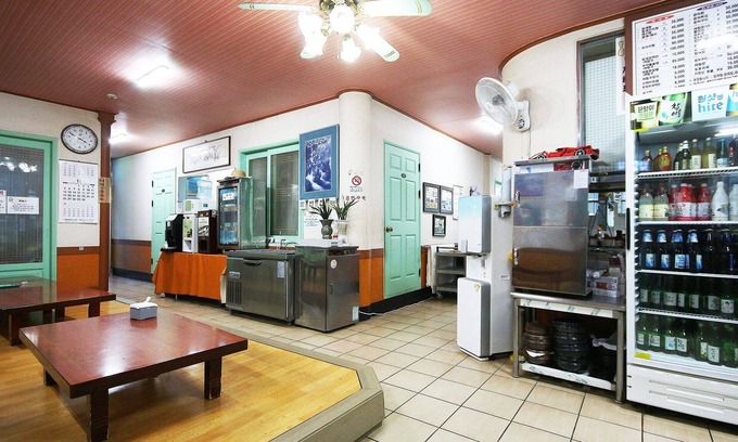 Pungyang-myeon Hotel | Eco-Friendly Retreat at Hadong Seongungak - Guest Rated 10/10
