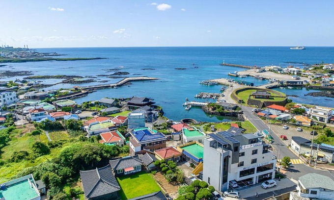 Jocheon Apartment | Family-Friendly Stay at Haedam House for Memorable Getaways