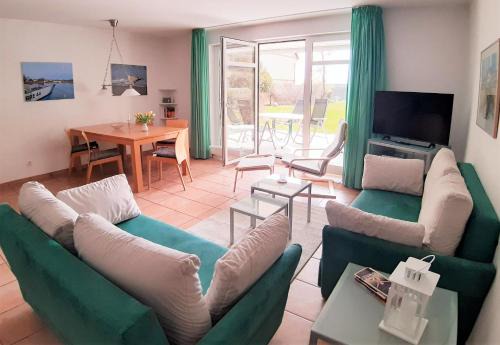 Breege Apartment | Oceanfront Retreat at Hafenglück: Guest Rated 8.9/10