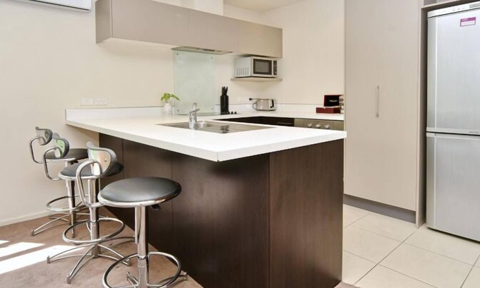 Riccarton Apartment | High-Quality Hagley Apartment with Private Courtyard Access