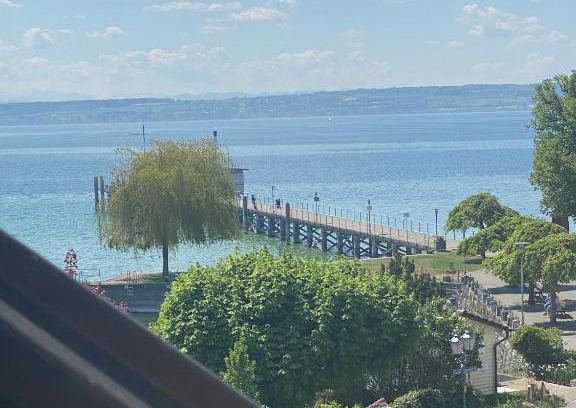 Hagnau Apartment | Relaxing Oceanfront Getaway at Hagnauer-Ferienwohnung