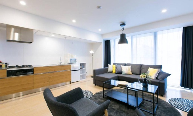 Naka Ward House | Convenient Stay Near Peace Park - 9/10 Guest Rated