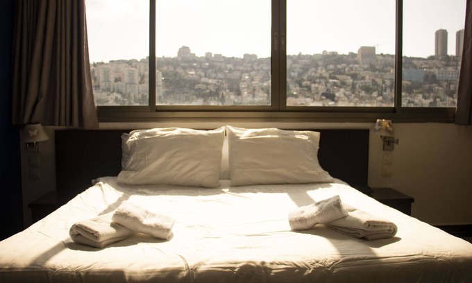 Haifa Hotel | Discover Haifa Peak: Family-Friendly with Breakfast Included
