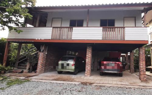 Kampung Padang Midin House | Exceptional Haji Othman Farm: Child-Friendly Retreat