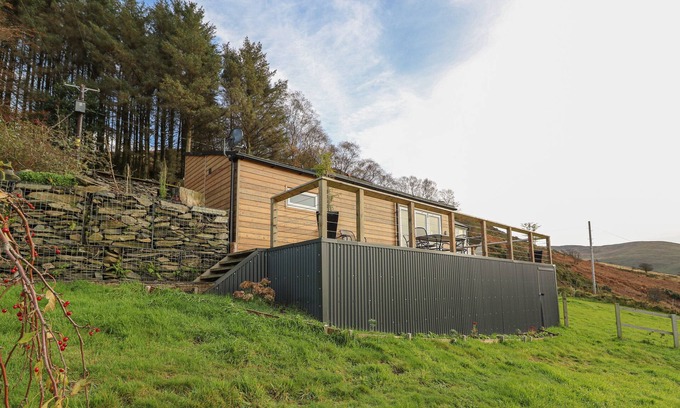 Glandyfi Cottage | HAKA LODGE: Character Holiday Cottage, Pet Friendly Retreat