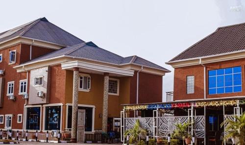 Oja Odan Hotel | Hakeembas Hotel & Suites