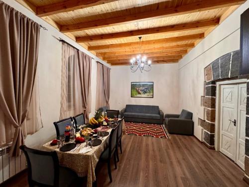 Gyumri House | Top-Rated Hakobyan 84 Guest House in Gyumri