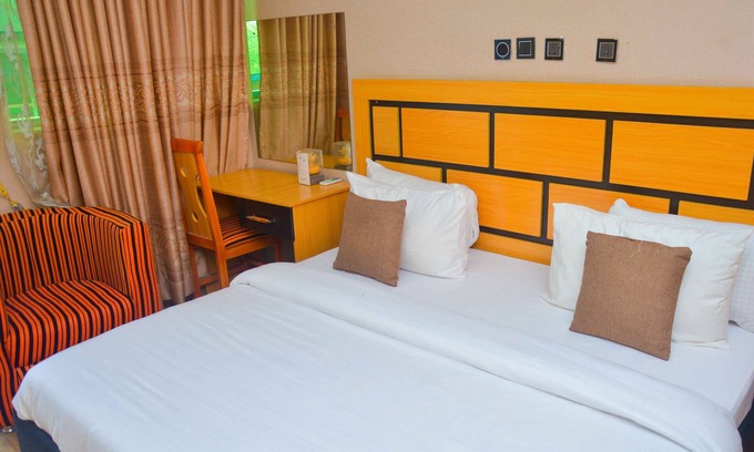 Osogbo Hotel | Explore Halatria Hotel & Towers: Family-Friendly Retreat