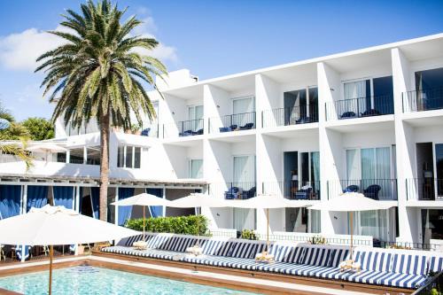 Cabarita Beach Hotel | Experience Coastal Bliss at Halcyon House - 5-Star Retreat