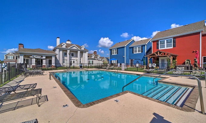 Afton House | Relax at Monkey Island Townhome with Hot Tub & Pool Access