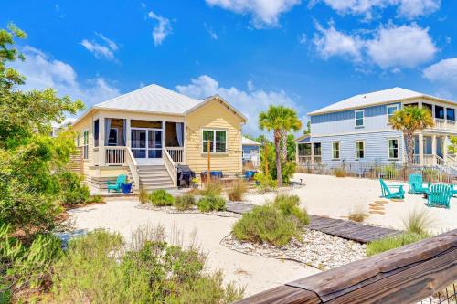 Port St. Joe House | Relax at Half Shell Hideaway: Oceanfront & Pet Friendly