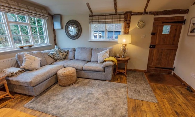 Cranbrook House | Accessible Halfmoon Lodge @ Knights Hole - Perfect for Families