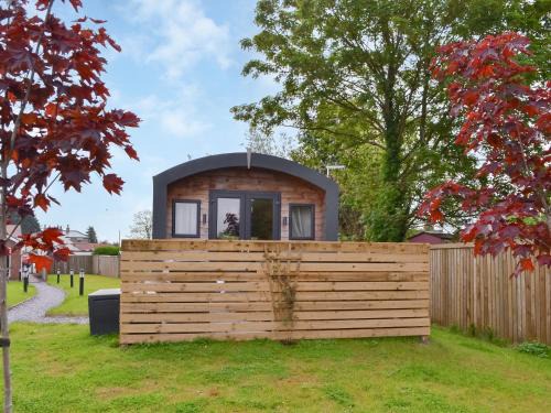 Holme-on-Spalding-Moor House | Halifax Hotel: Family-Friendly Stay with Hot Tub Amenities