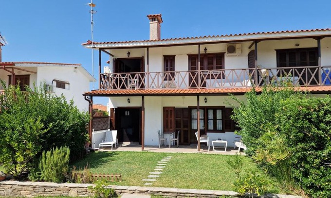 Kalyves Polygyrou House | Beachside Family House in Halkidiki - 10/10 Guest Rated