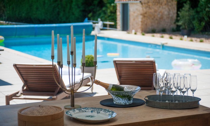 Boughton House | Hall Farmhouse: Pet-Friendly Retreat with Pool & Hot Tub
