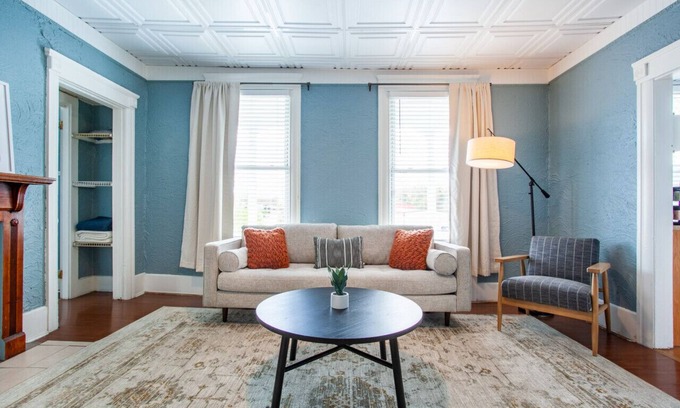 Knoxville Apartment | Relax at Hall of Fame - Family-Friendly Downtown Knoxville