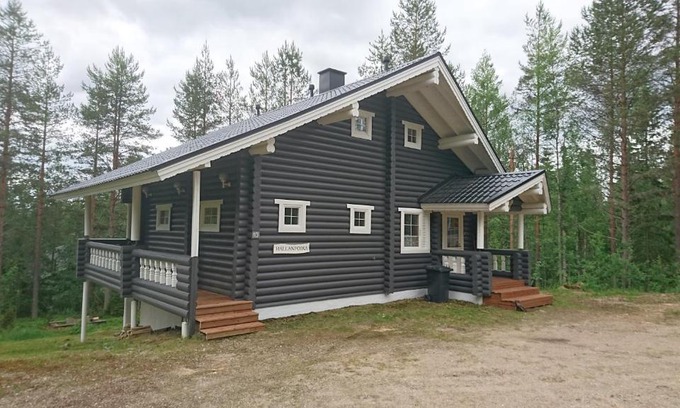 Kehys-Kainuu Apartment | Pet-Friendly Hallanpoika Mökki: Family Retreat Awaits!
