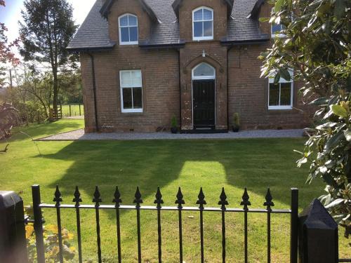 Lochmaben House | Pet-Friendly Retreat at Halleaths Home Farm - 4 Star Stay
