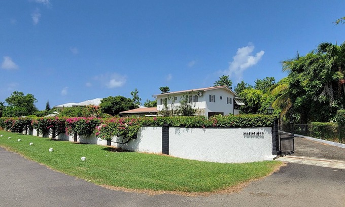 Mammee Bay House | Hallelujah House - 3BR Retreat w/Chef, Beach, & Island Experiences