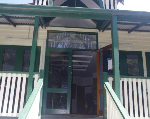 Halls Gap Hotel | Discover Comfort at The Grand Halls Gap - Family-Friendly Stay