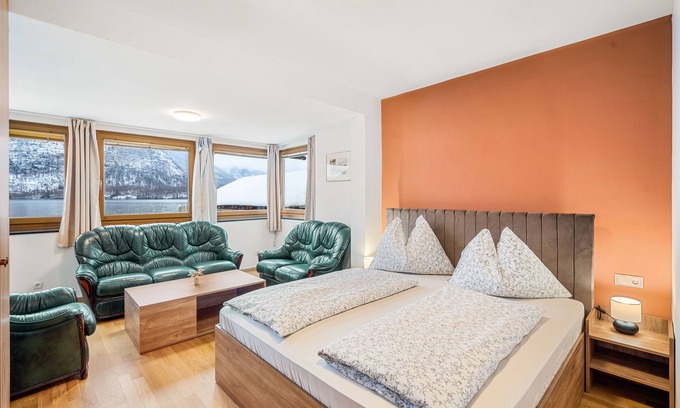 Hallstatt House | Top-Rated Hallstatt Lakeside Retreat for Family Adventures