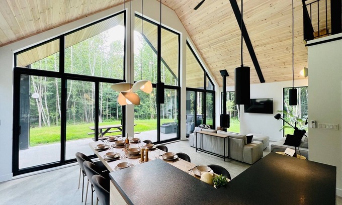 Potton House | Experience Relaxation at Halt sur Perkins Spa & Nature