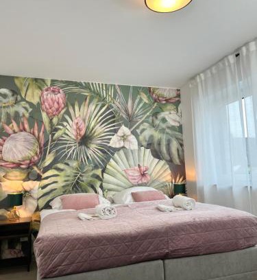 Kernstadt Apartment | Family-Friendly BnB Open Apartments Pader - Top Rated Stay!