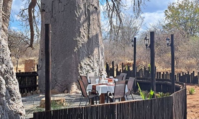 Musina Cabin | Top-Rated Hambana Lifestyle Lodge with Pool & Spa Access