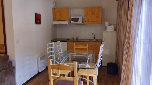 Orelle Apartment | Inviting Hameau 4 - Relaxing Spa & Pool Apartment for Families