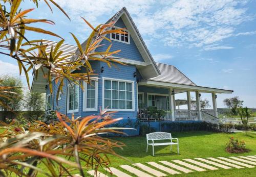 Pak Chong House | Top-Rated Hamilton House with Pet-Friendly Amenities