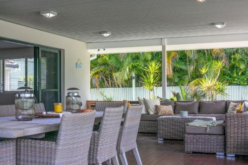 Yamba House | Hamilton House: Pet and Child Friendly with 9.2/10 Rating