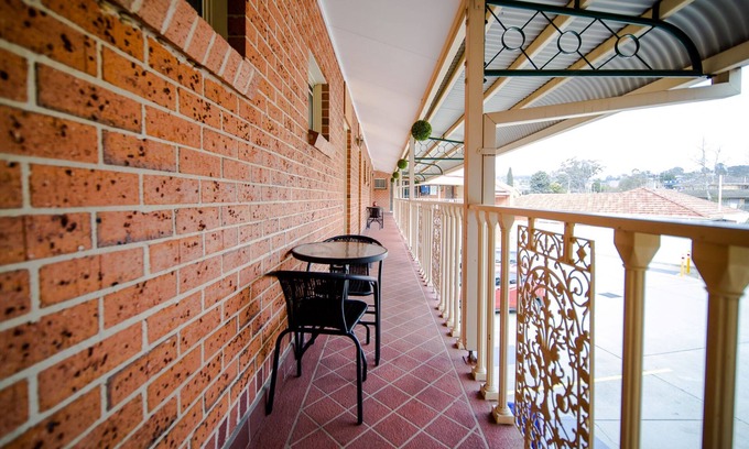 Queanbeyan West Hotel | Cozy Hamilton’s Queanbeyan Motel with Family-Friendly Amenities