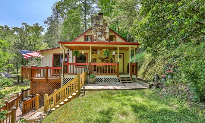 Cherry Log Other | Mountain Retreat: Hamlet on Big Creek with Cozy Cottage